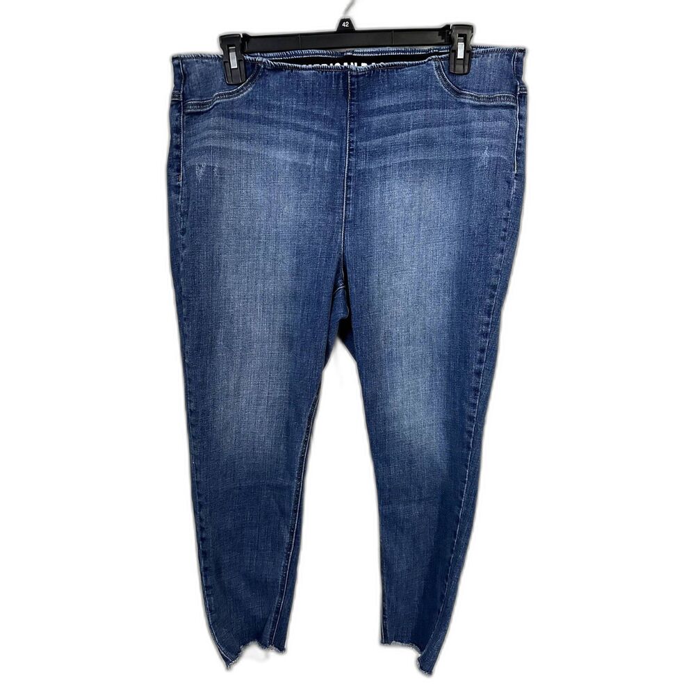 American Rag Cie pull on jeans size 18W frayed hem